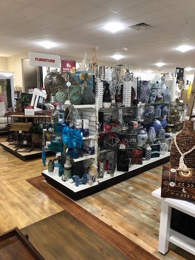 HomeGoods image 10