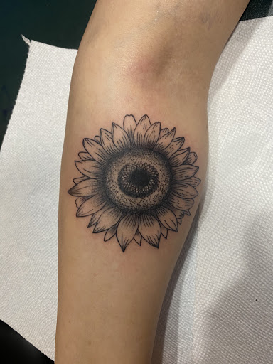 Tattoo Shop «Into The Sun Tattoo Studio», reviews and photos, 323 Bridge St, Phoenixville, PA 19460, USA