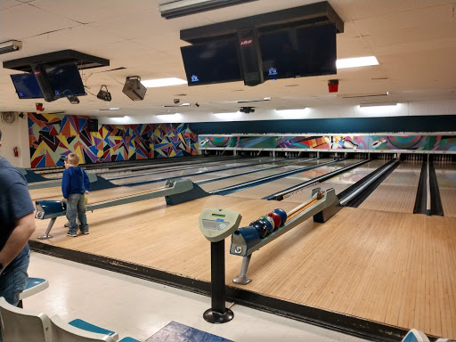 Bowling Alley «Bowl-A-Rena Bowling Lanes», reviews and photos, 200 Baughman Ave, Jeannette, PA 15644, USA