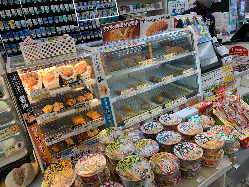 ファミリーマート 博多駅前四丁目店