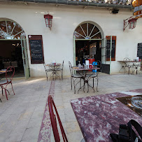 Atmosphère du Restaurant méditerranéen Restaurant l'Orangerie à Castelnau-de-Guers - n°6