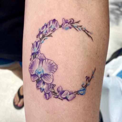 Explore side of hand tattoo ideas, creative tattoo ideas in San Diego, available at SD Tattoo