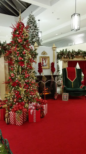 Shopping Mall «River Valley Mall», reviews and photos, 1635 River Valley Cir S, Lancaster, OH 43130, USA