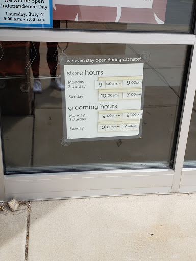 Pet Supply Store «Petco Animal Supplies», reviews and photos, 1660 Orchard Gateway Blvd, North Aurora, IL 60542, USA