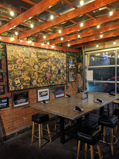 Pizza Restaurant «The Original Cottage Inn», reviews and photos, 512 E William St, Ann Arbor, MI 48104, USA