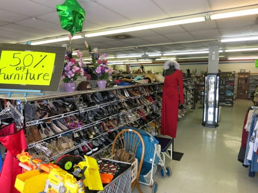 Thrift Store «The Kindness Wave Foundation Thrift Store», reviews and photos, 6210 Seminole Blvd, Seminole, FL 33772, USA