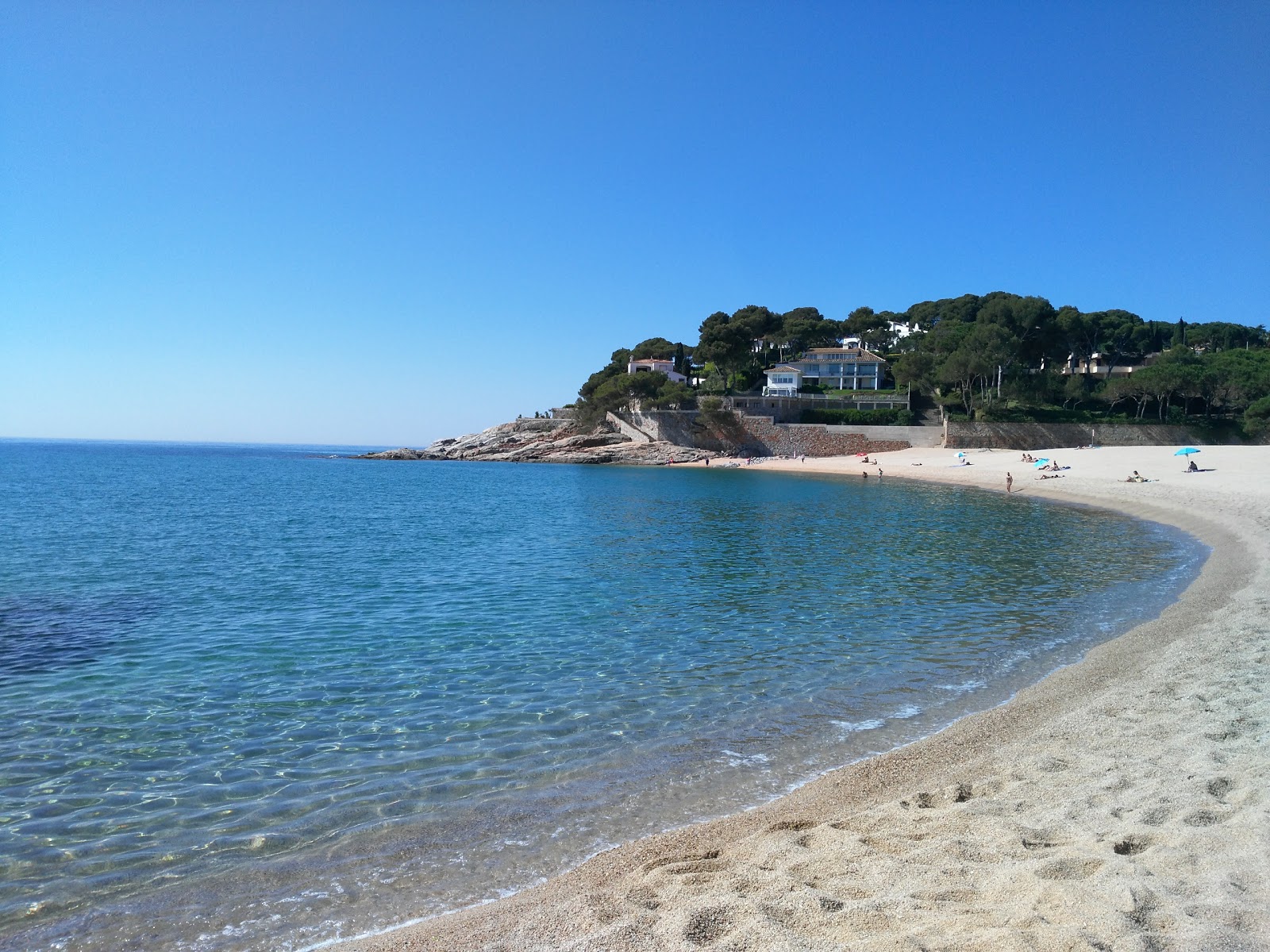 Foto de Praia de Cala Sa Conca com muito limpo nível de limpeza