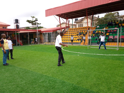 Diamond International School, 87, Lafiaji Way, Off Corporation Dr, Dolphin Estate 101222, Lagos, Nigeria, High School, state Lagos