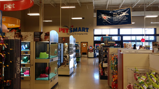 Pet Supply Store «PetSmart», reviews and photos, 170 E Stacy Rd, Allen, TX 75002, USA