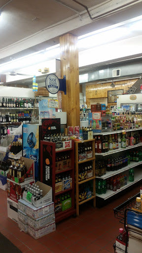 Liquor Store «Richards Wine & Spirits», reviews and photos, 175 Wolcott Square, Hyde Park, MA 02136, USA