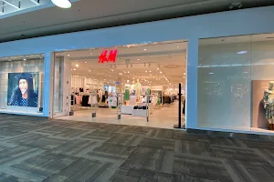 H&M image