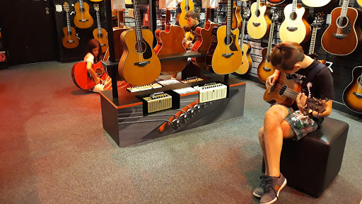 Musical instrument shops in London