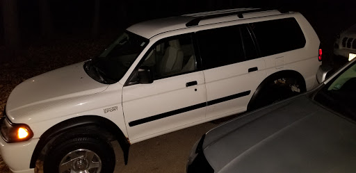 Used Car Dealer «Car Source», reviews and photos, 5821 Sheridan Rd, Kenosha, WI 53140, USA