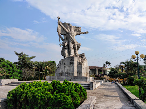 Tượng đài Xô Viết Nghệ Tĩnh
