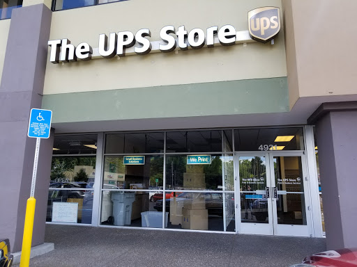 The UPS Store, 4931 SW 76th Ave, Portland, OR 97225, USA, 