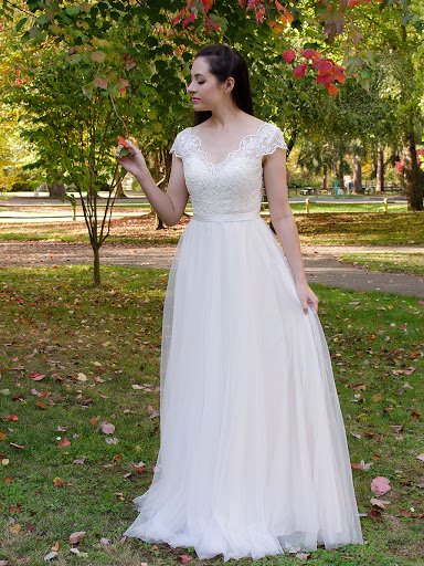 Bridal Shop «Tulip Bridal», reviews and photos, 1495 NW Gilman Blvd STE 12, Issaquah, WA 98027, USA