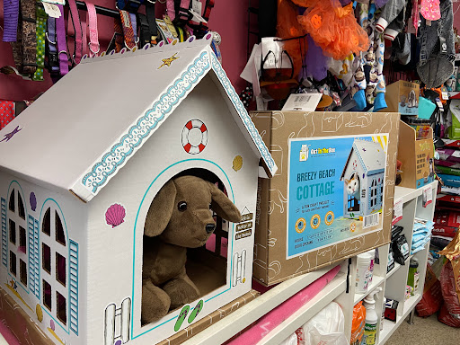 Pet Supply Store «Haute Dogs Boutique & Barkery», reviews and photos, 507 Georgia St, Vallejo, CA 94590, USA