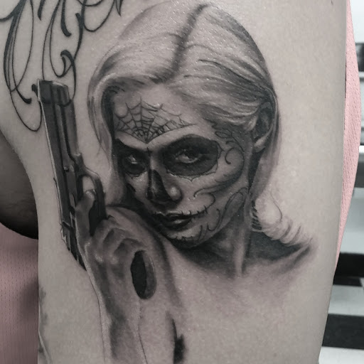 Tattoo Shop «Cali Soul Tattoo», reviews and photos, 4751 N Blackstone Ave, Fresno, CA 93726, USA