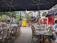 Atmosphère du Crêperie BREIZH Café Odéon | La Crêpe Autrement à Paris - n°7