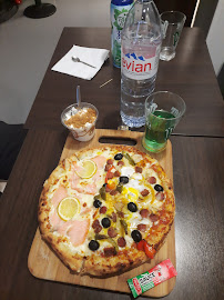 Plats et boissons du Pizzeria Chelia pizza à Pont-Authou - n°9