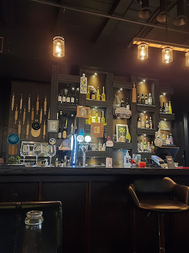 Giovanni's Restaurant & Bar - Restaurant