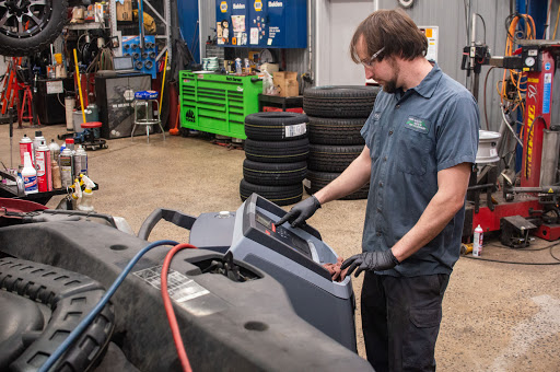 Auto Repair Shop «Mid-Valley Auto & Truck Repair», reviews and photos, 8865 Baltimore National Pike, Middletown, MD 21769, USA