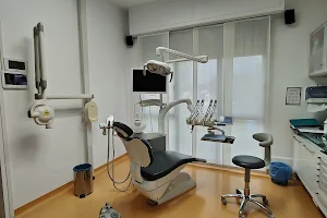 Studio Dentistico Di Cicco & Co. S.r.l image