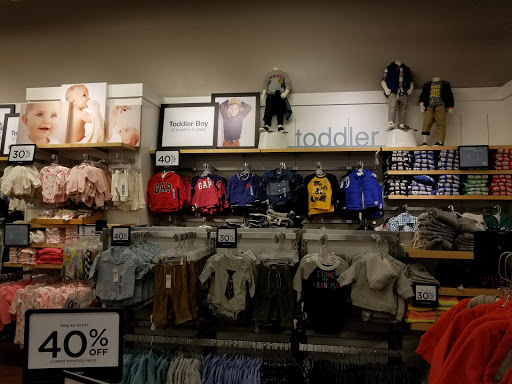 Clothing Store «Gap Outlet», reviews and photos, 55 Bay St, Long Beach, CA 90802, USA