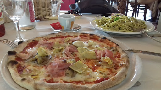 Casa Bianca in Aviano, Provincia di Pordenone