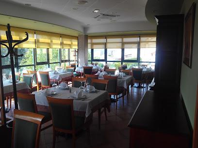 Restaurante Montrove - Restaurante Cafeteria Montrove, Av. Rosalía Castro, N° 41, bajo, 15179 Oleiros, A Coruña, Spain