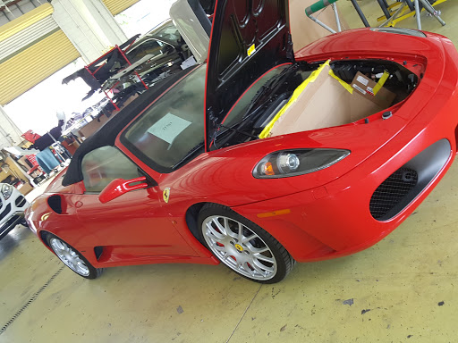 Auto Body Shop «Dayas Custom Auto», reviews and photos, 6650 Kingspointe Pkwy, Orlando, FL 32819, USA