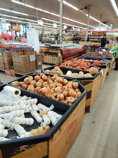 Asian Grocery Store «Pacific Supermarkets», reviews and photos, 6750 NE Broadway St, Portland, OR 97213, USA