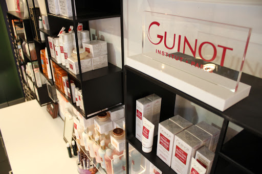 Hair Salon «Antonino Salon & Spa», reviews and photos, 191 Townsend St, Birmingham, MI 48009, USA