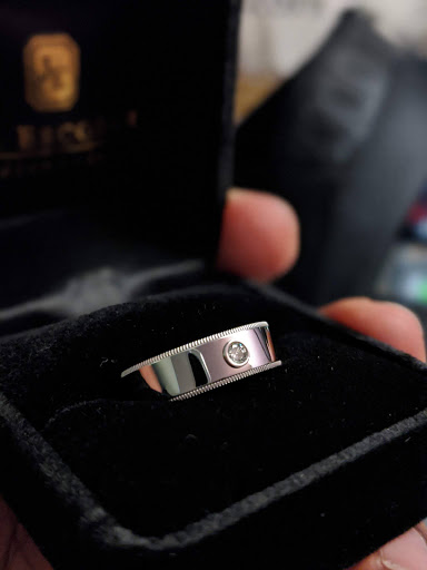 Jewelry Store «Joe Escobar Diamonds», reviews and photos, 450 E Hamilton Ave, Campbell, CA 95008, USA