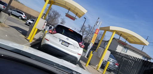 Car Wash «Zips Car Wash», reviews and photos, 3825 W Maple St, Wichita, KS 67213, USA