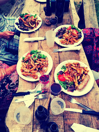 Plats et boissons du Restaurant de grillades Salut à toi Guinguette à Saint-Cirq-Madelon - n°2