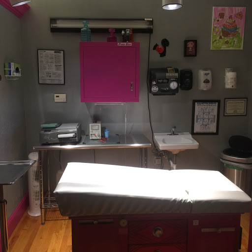 Body Piercing Shop «Tattoo Exquisite Body Piercing», reviews and photos, 409 N Main St, Bloomington, IL 61701, USA