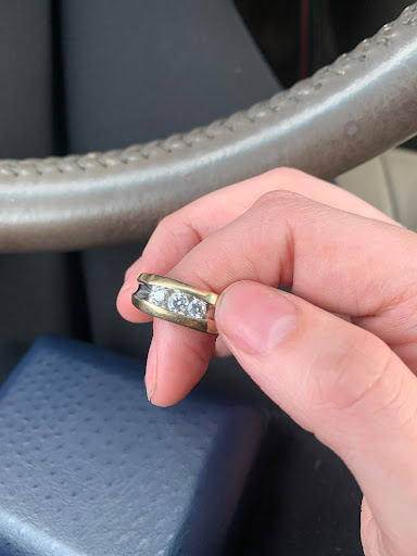 Pawn Shop «All That Glitters Pawn Shop Portland», reviews and photos, 12200 SE Division St, Portland, OR 97236, USA