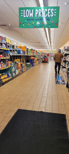 Supermarket «ALDI», reviews and photos, 913 Irving Park Rd, Streamwood, IL 60107, USA