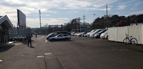筑波サーキット Ｐ８駐車場