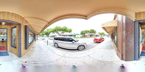 Optometrist «International Opticians», reviews and photos, 2264 SW 22nd St, Miami, FL 33145, USA