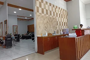 Flaurent Salon Jalan Kaliurang image