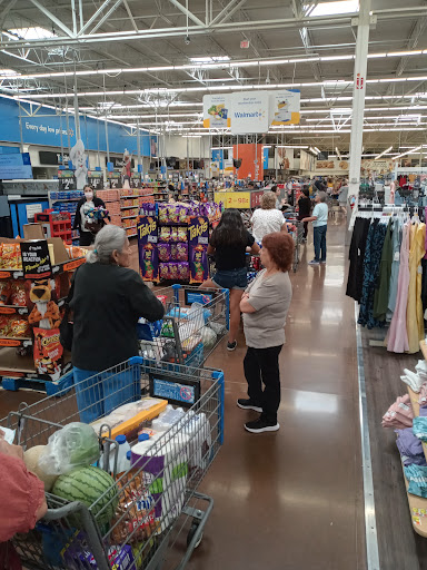 Department Store «Walmart Supercenter», reviews and photos, 7150 Camino Arroyo, Gilroy, CA 95020, USA