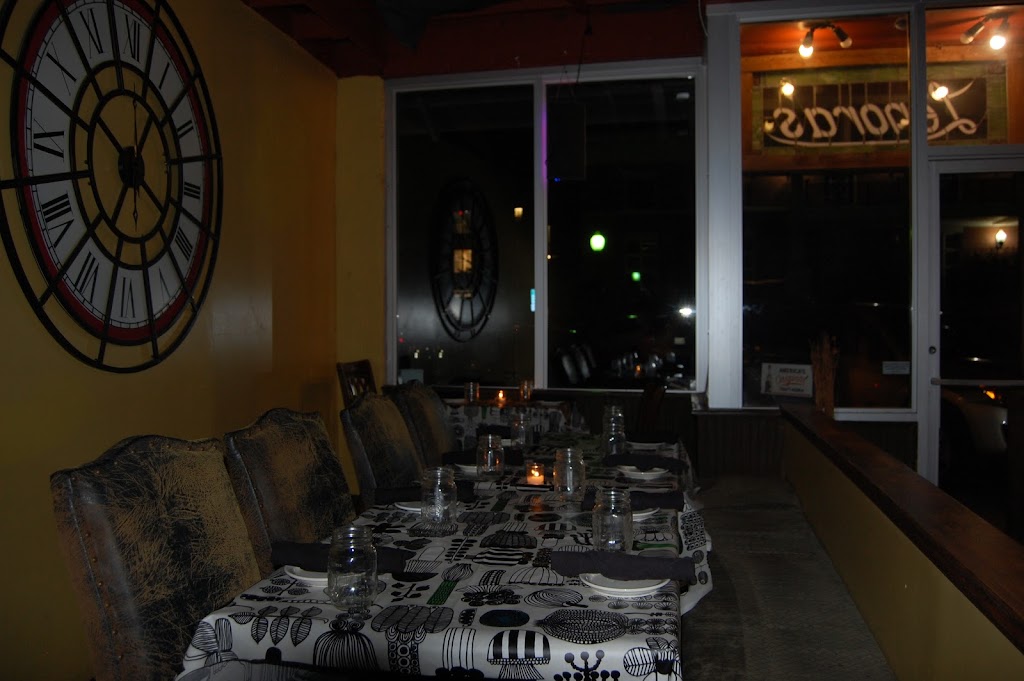 Lenora's Restaurant 38655