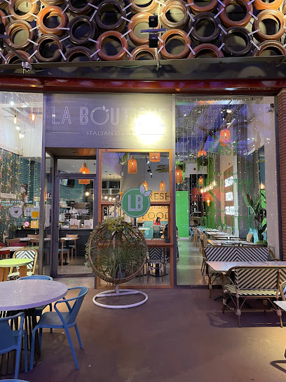 La Boutique Italian Food | X- MADRID - C. Oslo, 53, Centro Comercial X, 28922 Madrid, Spain