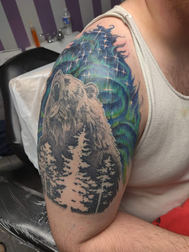 Tattoo Shop «Ink Spot Tattoo», reviews and photos, 3811 Harlem Rd, Buffalo, NY 14215, USA