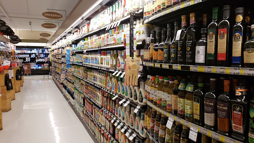 Grocery Store «D & W Fresh Market», reviews and photos, 2103 Parkview Ave, Kalamazoo, MI 49008, USA