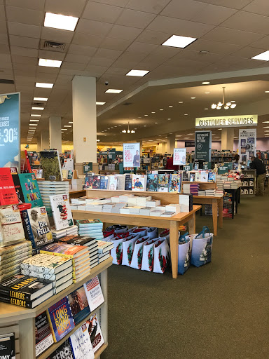Book Store «Barnes & Noble», reviews and photos, 6646 Loisdale Rd, Springfield, VA 22150, USA
