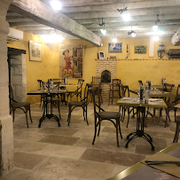 Atmosphère du Restaurant français Au Moulin du Château à La Rochefoucauld-en-Angoumois - n°17