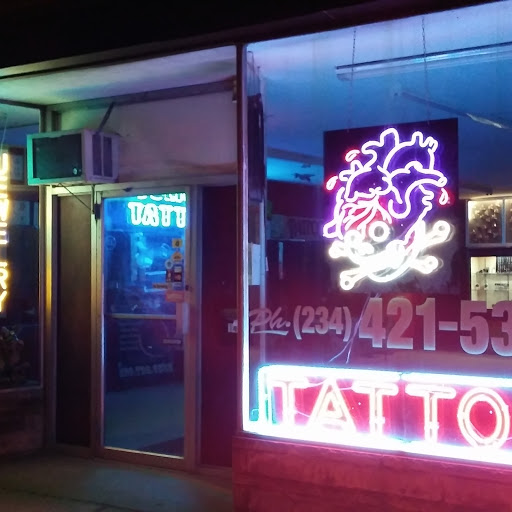 Tattoo Shop «Black Heart Tattoo», reviews and photos, 6526 Mahoning Ave, Youngstown, OH 44515, USA